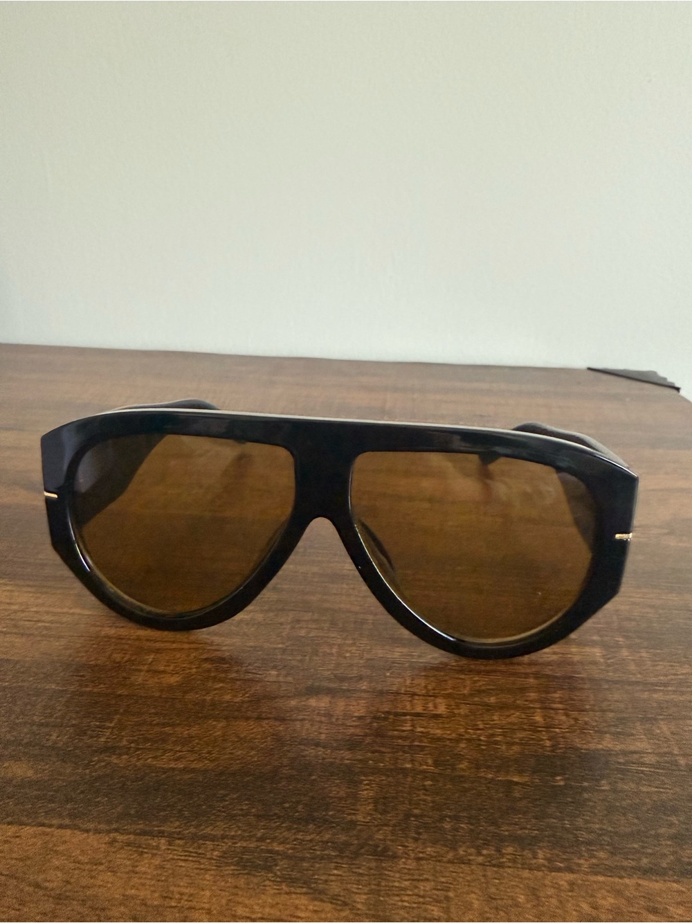 Black Shield Sunglasses with Brown Lenses - Picture 2 of 2
